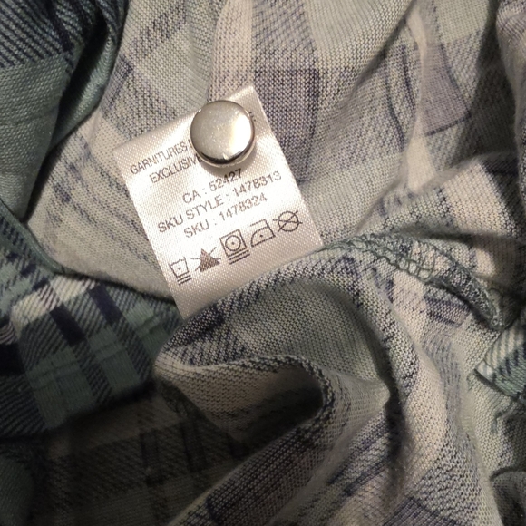 Women's Large Blue and Green Plaid Button-Up Shirt - Picture 6 of 7